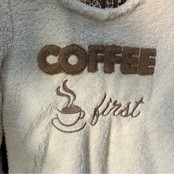 New Fuzzy Coffee Print and Cheetah Print Pajama Set - Picture 2 of 5